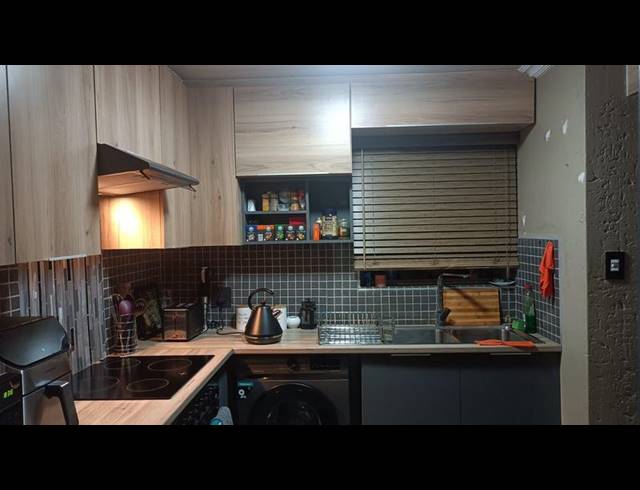 2 BEDROOM APARTMENT FOR SALE IN DELAREY